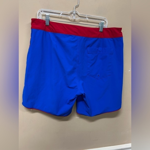 RHONE Shorts Men’s Size 35 Red Blue Board Swim Trunks Drawstring Unlined - Picture 2 of 5